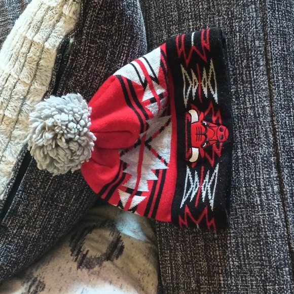 Bulls mithchell and ness tabogin - Picture 3 of 4